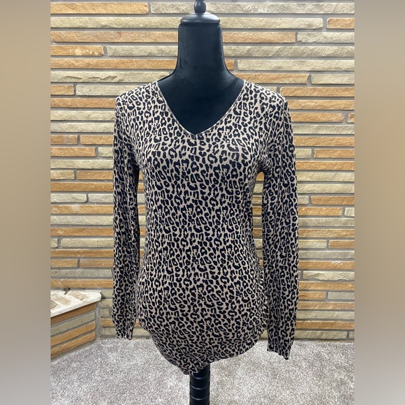 Small cheetah print v neck sweater - Picture 5 of 7
